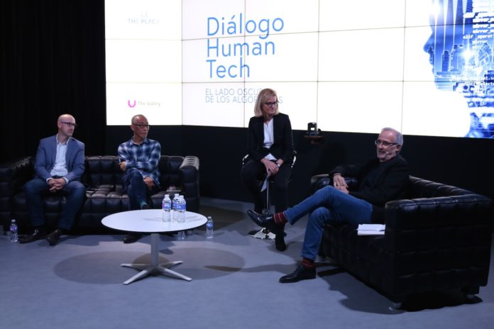 La inteligencia artificial y “el lado oscuro de los algoritmos”.