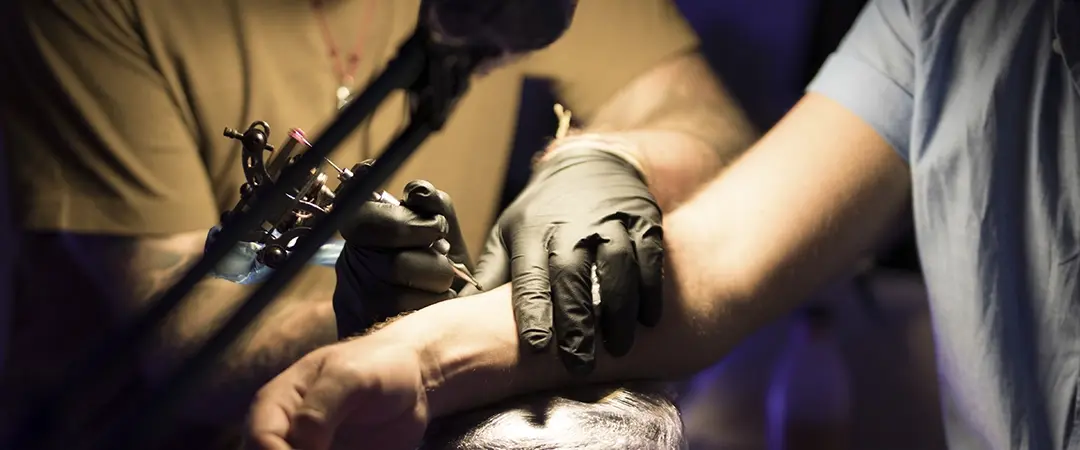 Un tatuaje de Miles Davis, centro de la polémica sobre el “fair use”