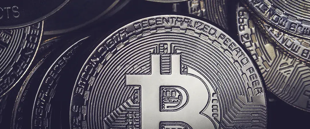 Milei recibe fuertes críticas por la aprobación del Registro de exchanges de criptomonedas