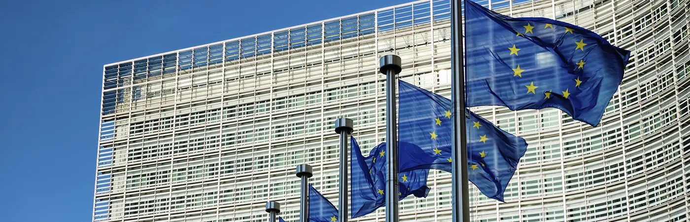 La Comisión Europea pone en marcha la revisión de las cláusulas contractuales tipo para transferencias internacionales de datos personales