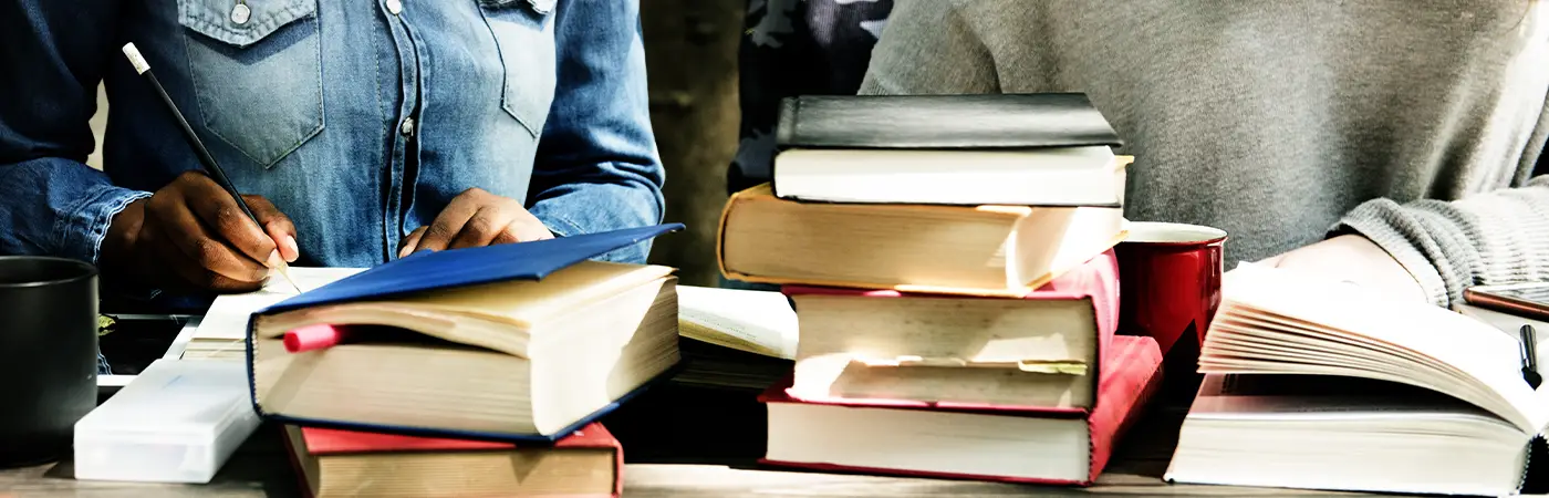 Francia examina la remuneración de los autores de obras literarias